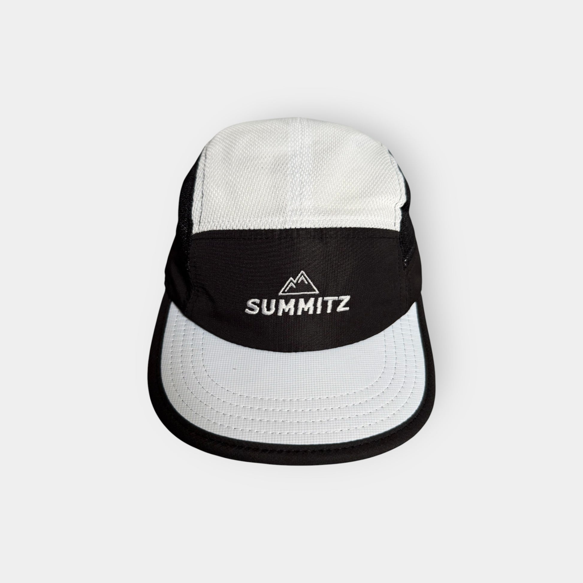 Aeris Running Cap - Black & White