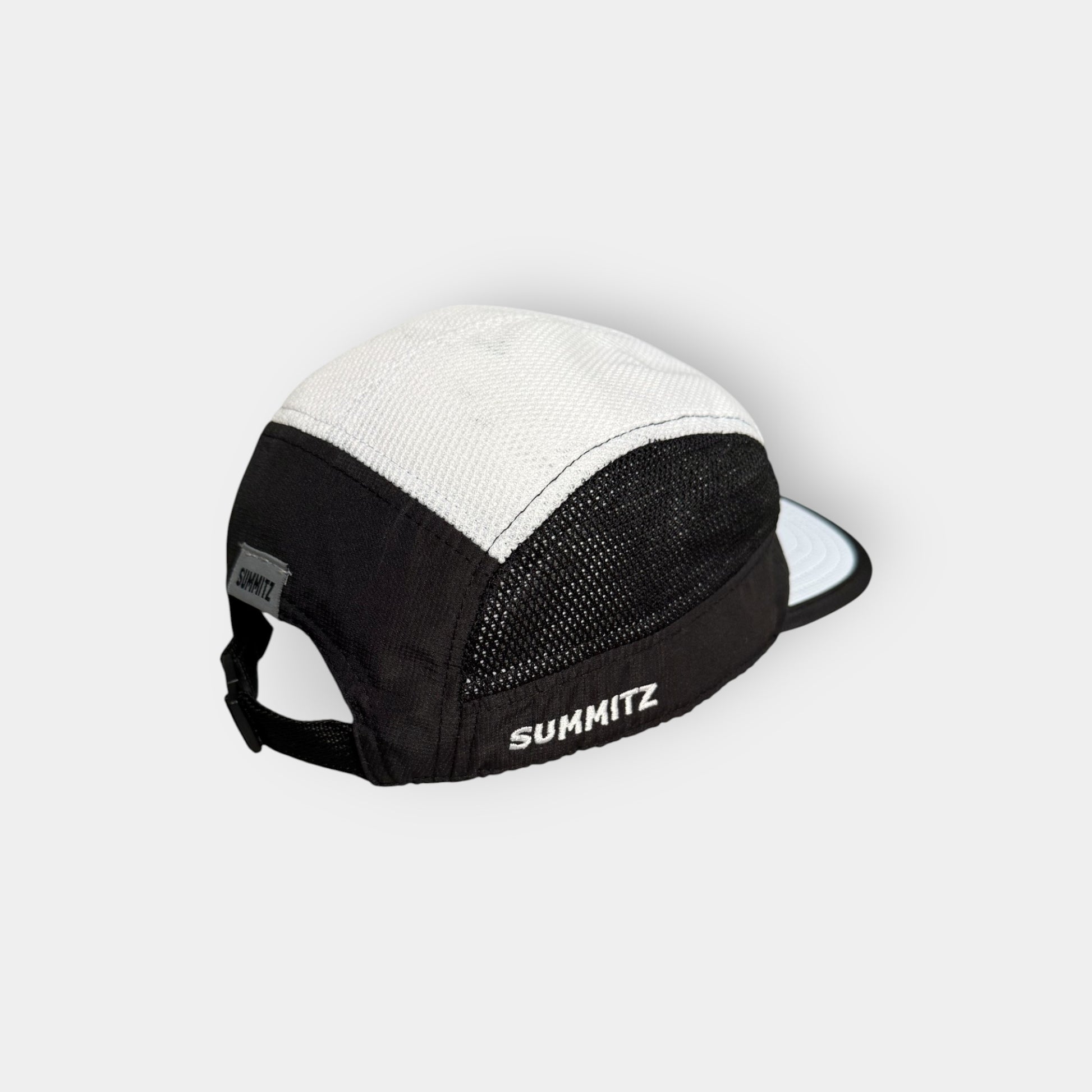 Aeris Running Cap - Black & White